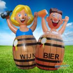 Opblaasbaar echtpaar pikant in vat – voor stellen die hun huwelijksdag of jubileum willen vieren met een beetje extra pit!