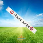 Feestende Vrouw banner - sjerp "HOERA JARIGE 65 jaar"