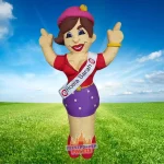 Een vrolijke en kleurrijke opblaasfiguur van Sarah die feest viert! Deze eyecatcher van circa 3 meter hoog draagt een feestmuts en houdt een glas omhoog om te proosten. Perfect om de 50e verjaardag van een vrouw op een feestelijke manier te vieren. Ideaal voor in de tuin of voor het huis. Niemand rijdt hier zomaar aan voorbij!