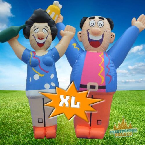 XL feest, XL liefde – opblaasbaar feestend echtpaar dat elke jubileumviering een luchtige boost geeft.
