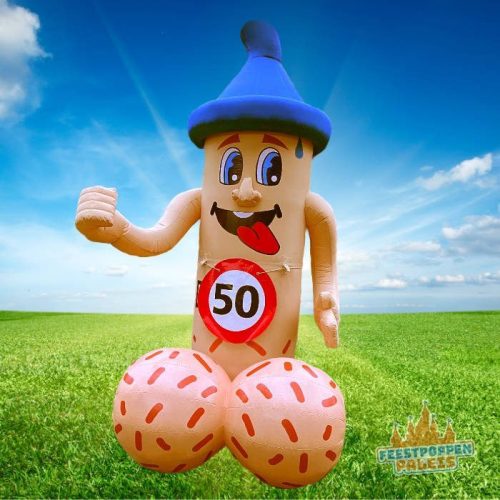 Grappig opblaasfiguur van Abraham met de tekst 'Ouwe Lul – 50 jaar', hilarische blikvanger voor een verjaardag.