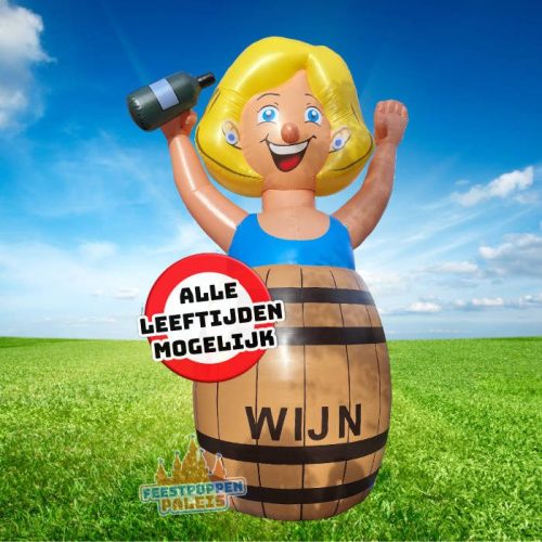 Verras de jarige met deze opvallende pikante vrouw in wijnvat opblaasfiguur van 4 meter hoog! Perfect voor elke leeftijd van 18 tot 65 jaar, compleet met verwisselbare leeftijdsbanner en binnen enkele minuten opgezet met 2 personen.