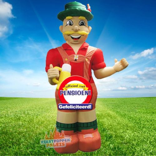 Vrolijke opblaasfiguur van een Tiroler man, ideaal als feestelijke verrassing voor een pensioenfeest, gegarandeerd een lach bij jong en oud dankzij zijn opvallende Tiroler look.